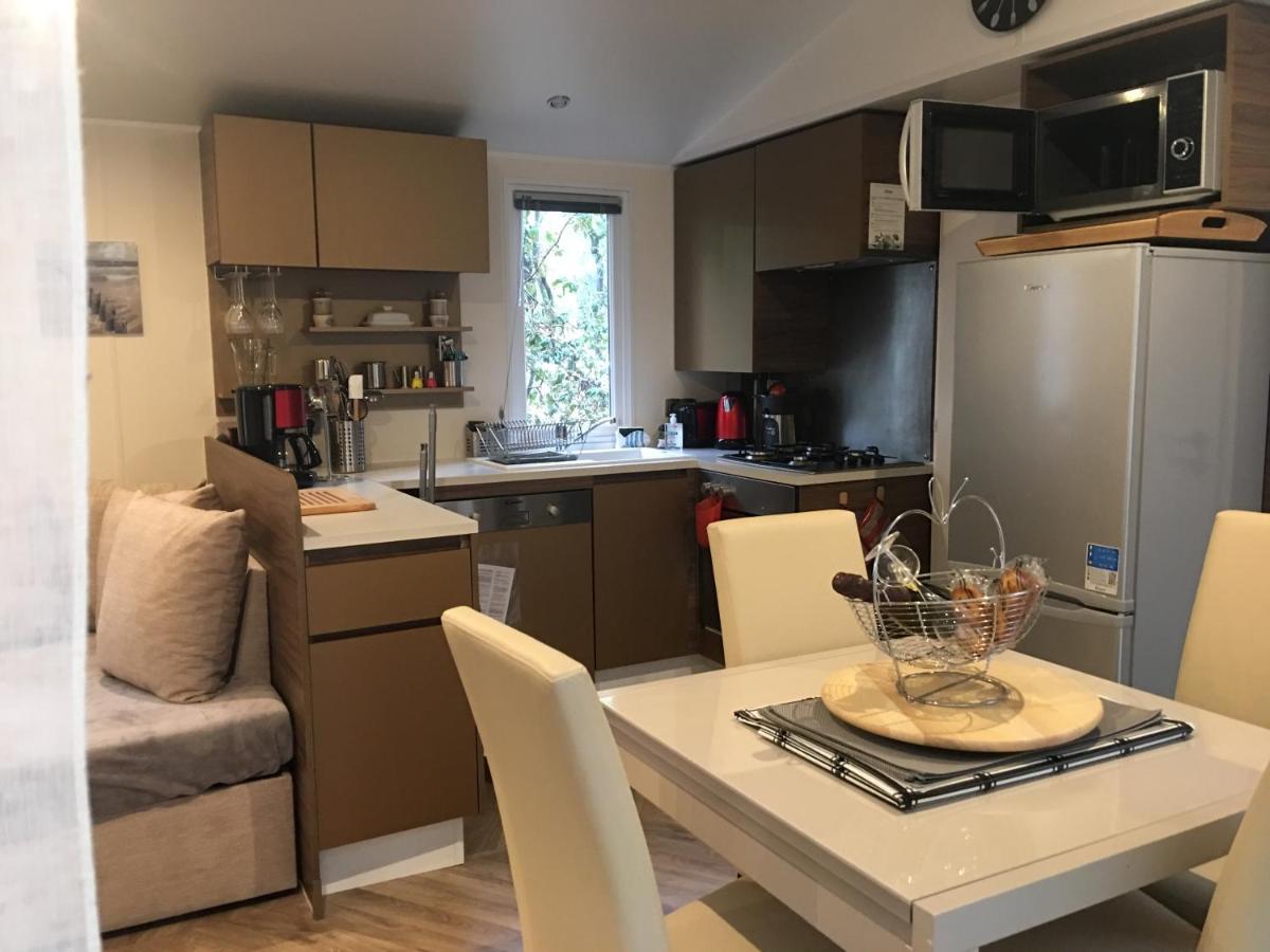 Mobilhome Familial 6 A 7 P 3 Chambres 42 M2 Saint Brevin Les Pierres Couchees Exteriör bild