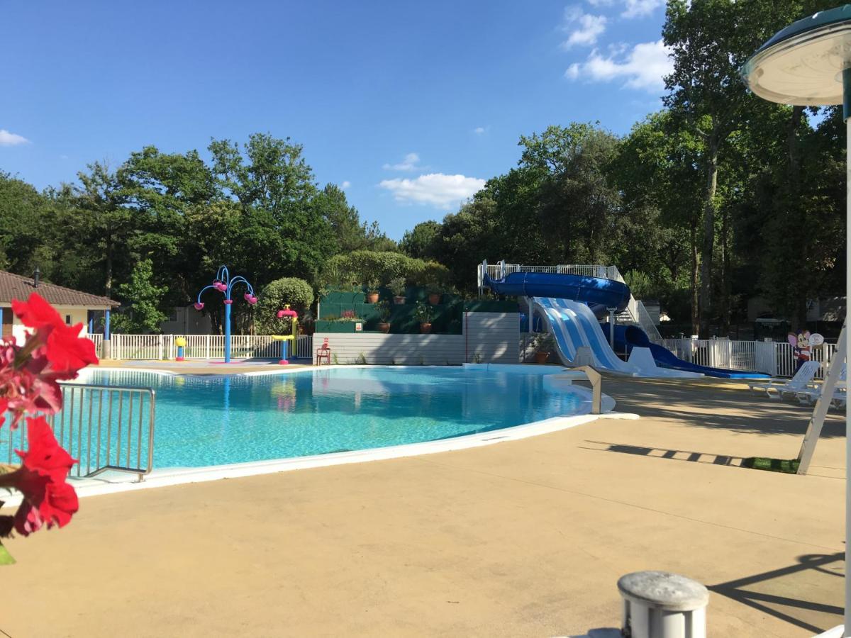 Mobilhome Familial 6 A 7 P 3 Chambres 42 M2 Saint Brevin Les Pierres Couchees Exteriör bild