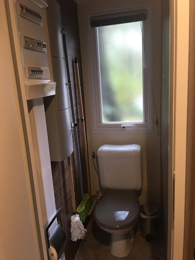 Mobilhome Familial 6 A 7 P 3 Chambres 42 M2 Saint Brevin Les Pierres Couchees Exteriör bild