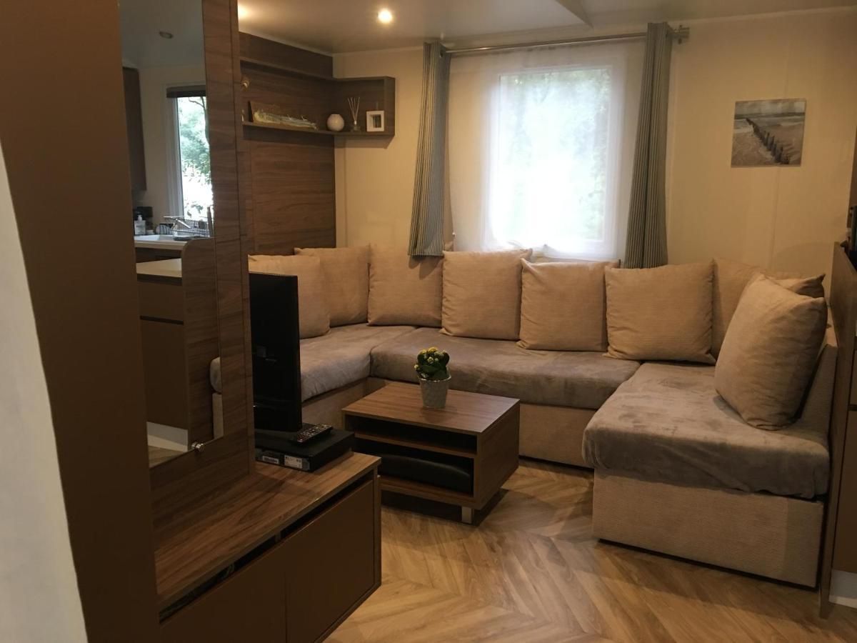Mobilhome Familial 6 A 7 P 3 Chambres 42 M2 Saint Brevin Les Pierres Couchees Exteriör bild