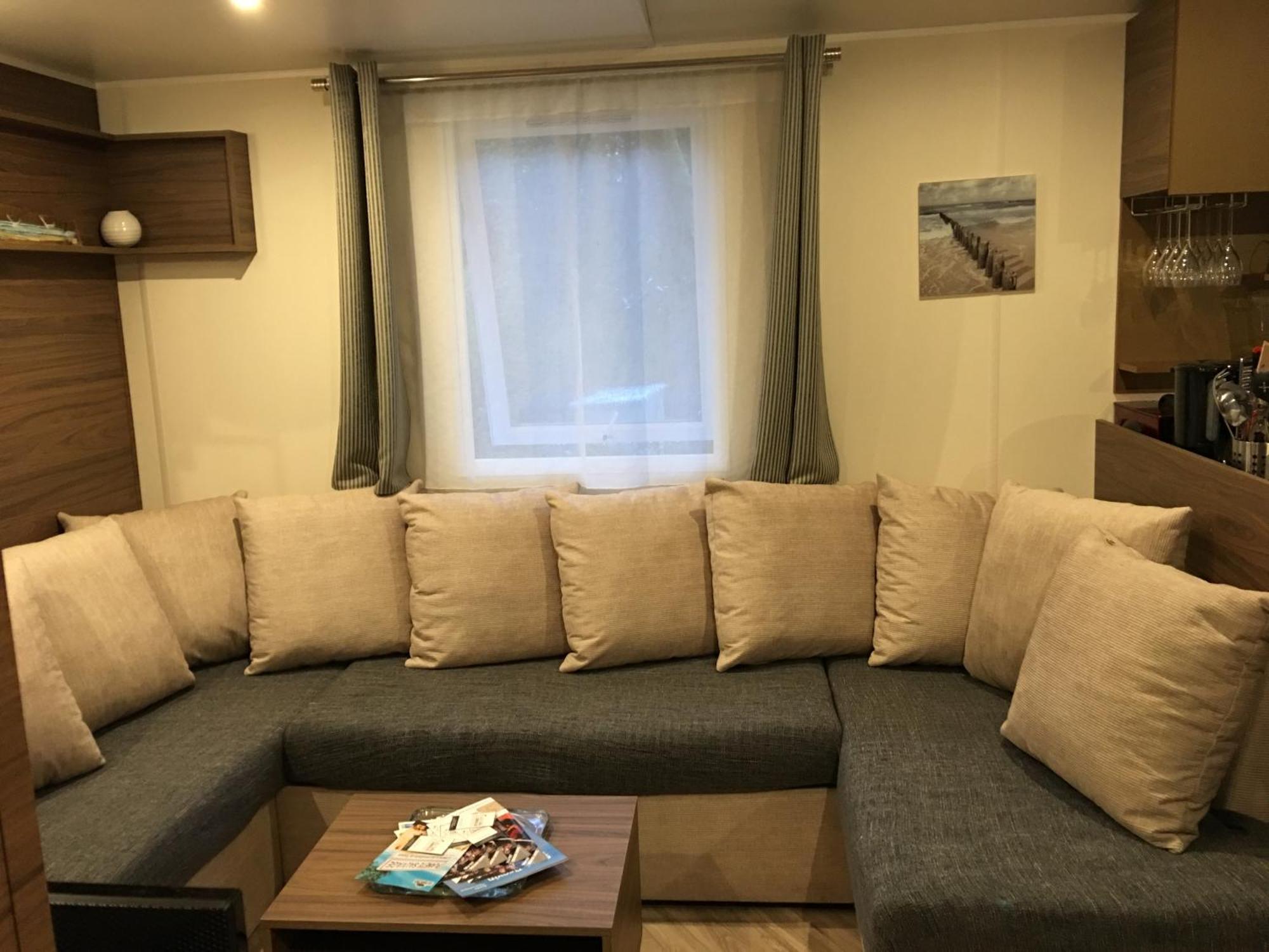 Mobilhome Familial 6 A 7 P 3 Chambres 42 M2 Saint Brevin Les Pierres Couchees Exteriör bild